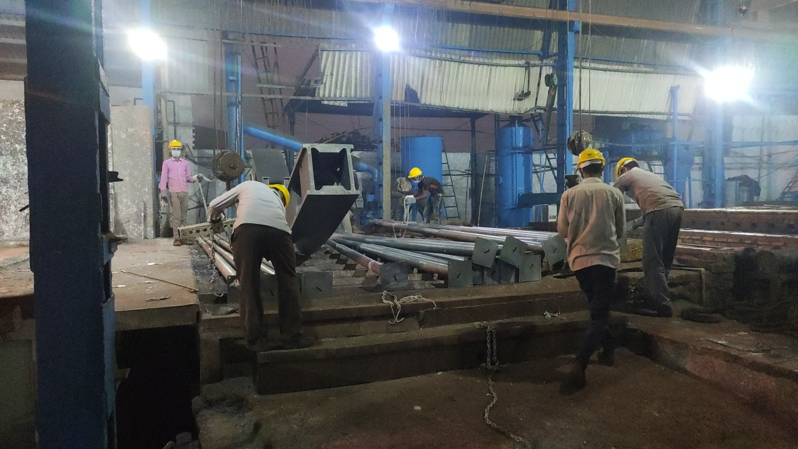 Hot dip galvanizing work at Shivam Engineers & Fabricators - photo 10